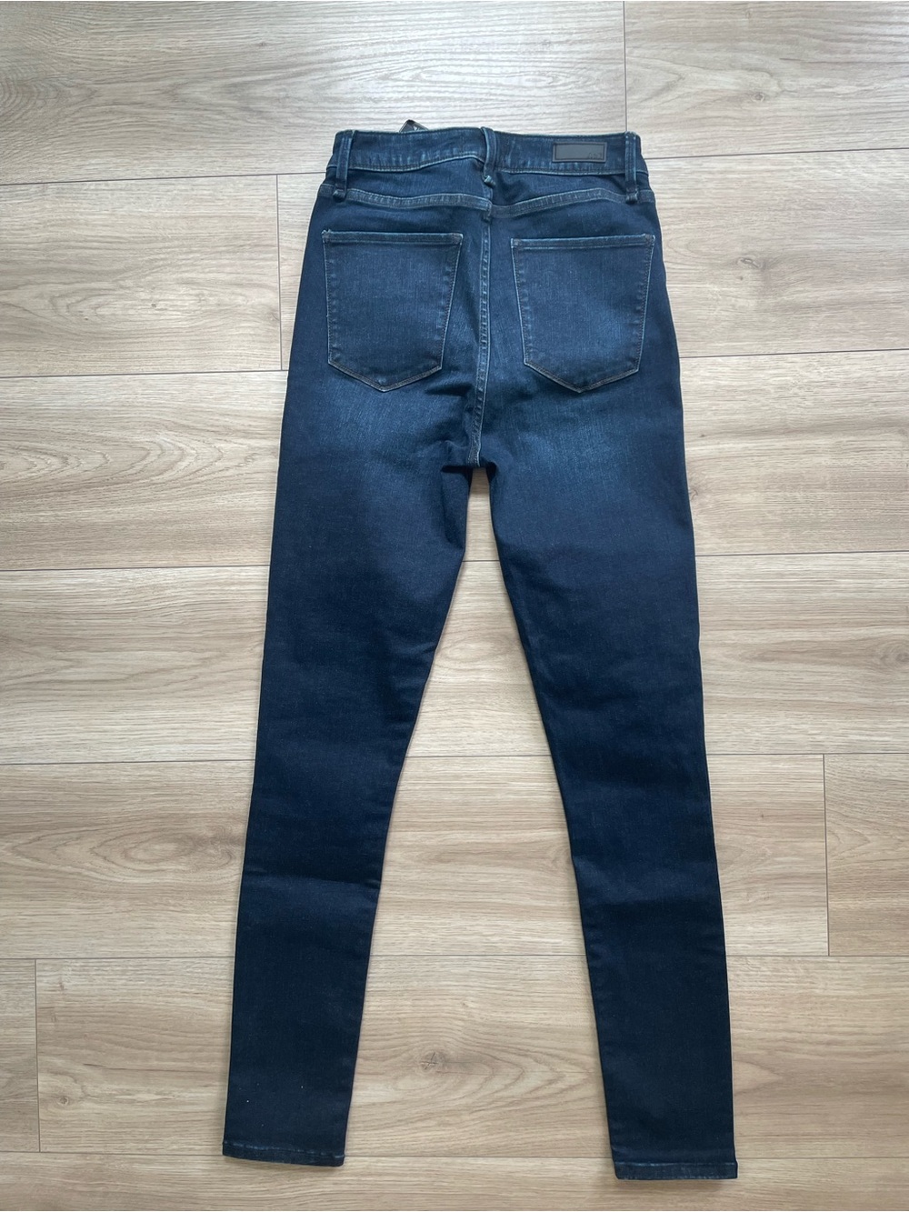 Abercrombie & Fitch High-Rise Skinny Jeans in Deep Indigo - Picture 4 of 4